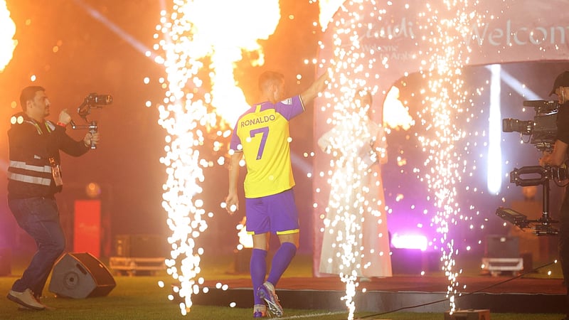 cristiano-ronaldo-receives-hero-s-welcome-from-al-nassr-fans